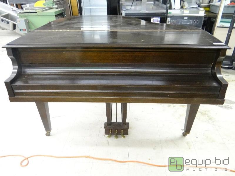 lot 234 image: Estey&nbspNew York baby grand piano....