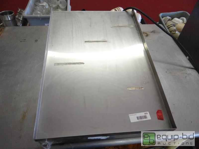 lot 393 image: Hot plate food warmer. Works as should....