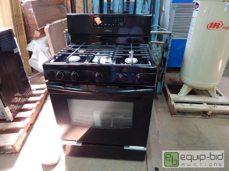 lot 2262 image: Samsung Gas Stove 5 Burner