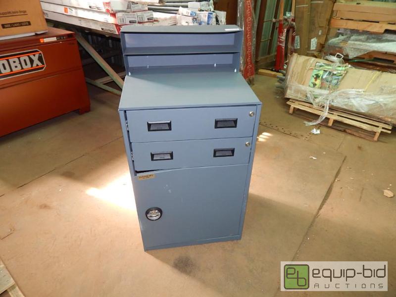 lot 2265 image: Warehouse Cabinet