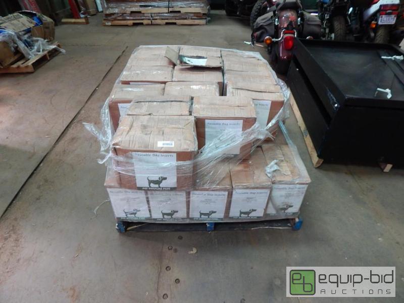 lot 2299 image: Large Lot of Pet Supplies Plus Bag Inserts