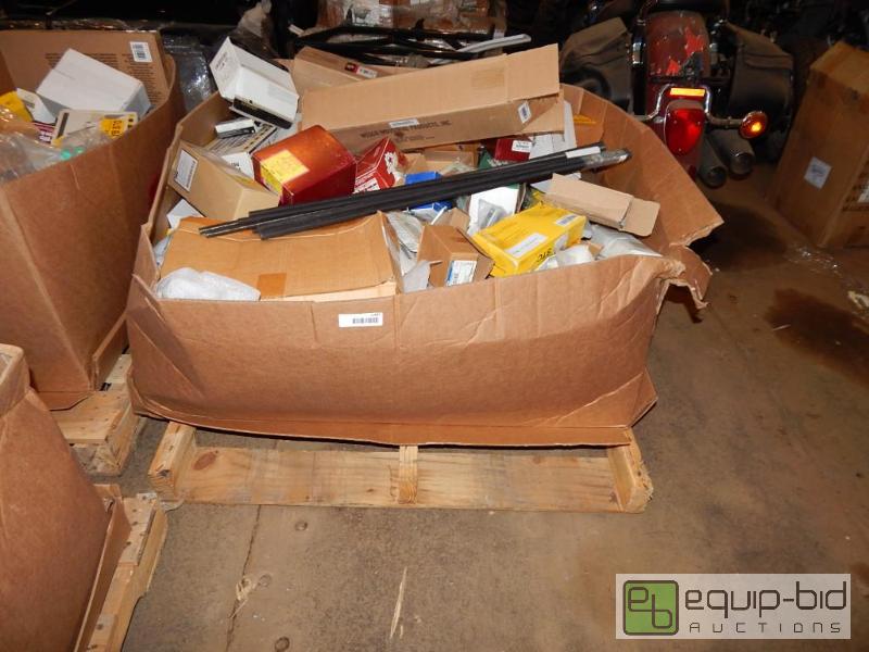 lot 2305 image: Large Lot of Misc. Hardware and Products