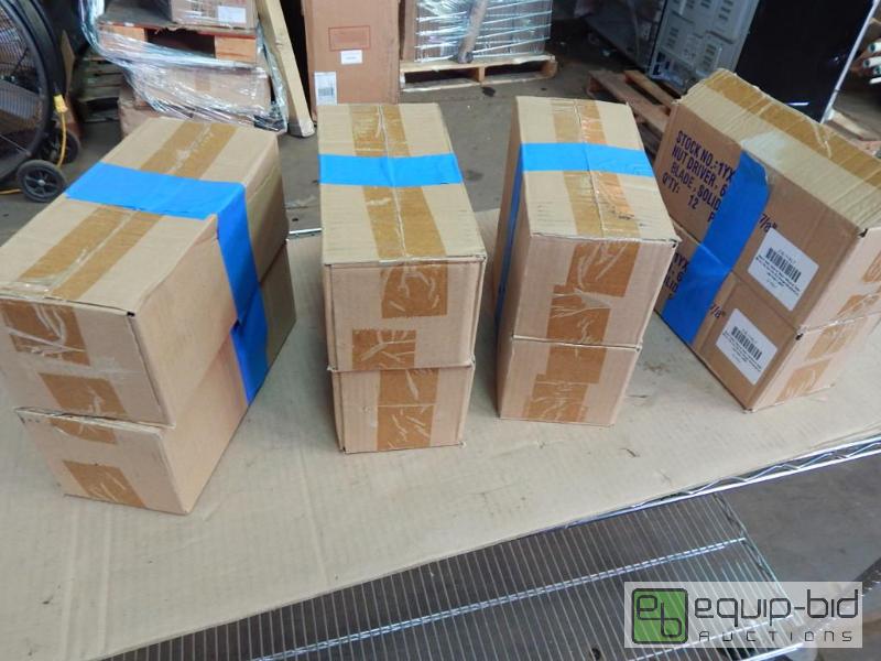 lot 2384 image: Large Lot of Nutdrivers