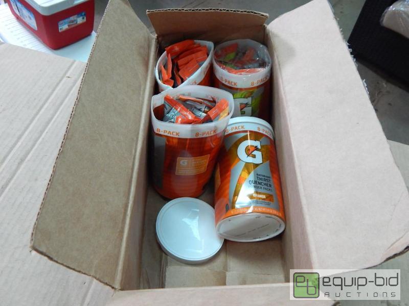 lot 2550 image: Lot of Gatorade mix