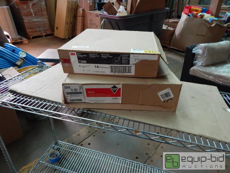 lot 2558 image: 2 Boxes of Stripping Pads and Buffing Pads