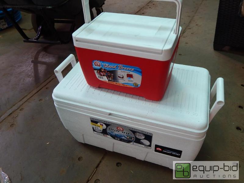lot 2581 image: 2 Coolers