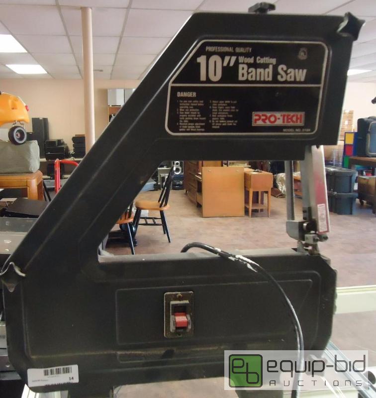 lot 14 image: 10 Band Saw