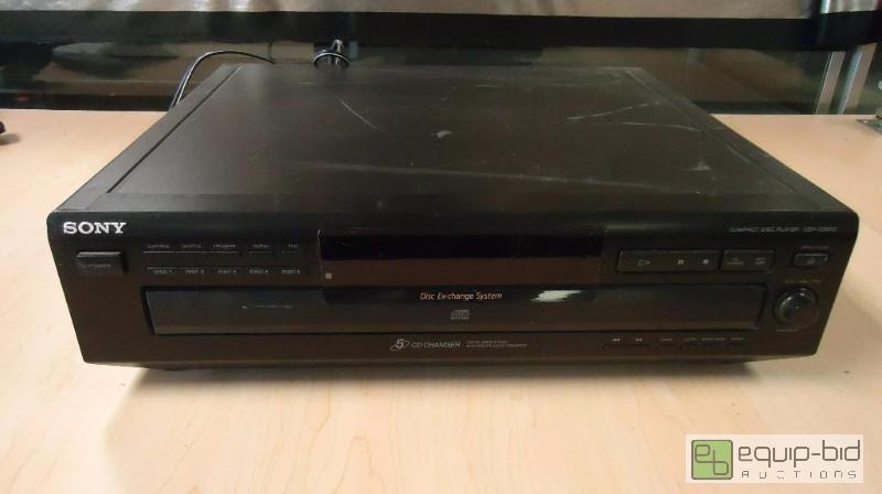 lot 309 image: Sony 5 Disc CD Player Fully Tested and Functioning