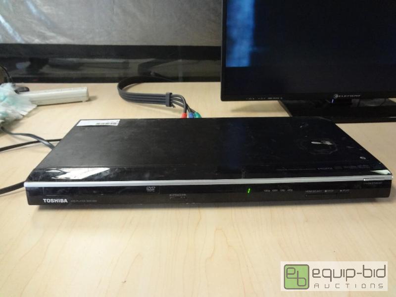 lot 325 image: Dvd Player Fully Functioning Tv Not Included
