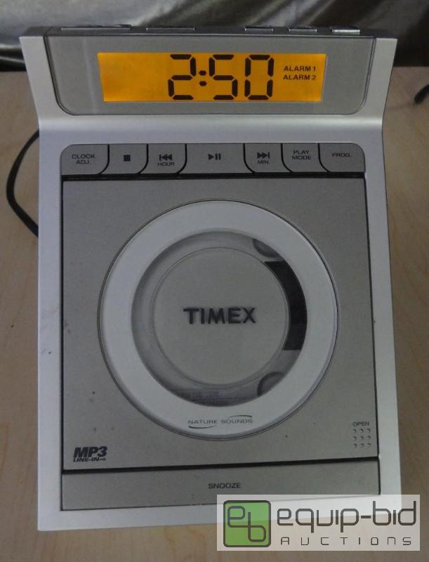 lot 37 image: Timex CdAlarm