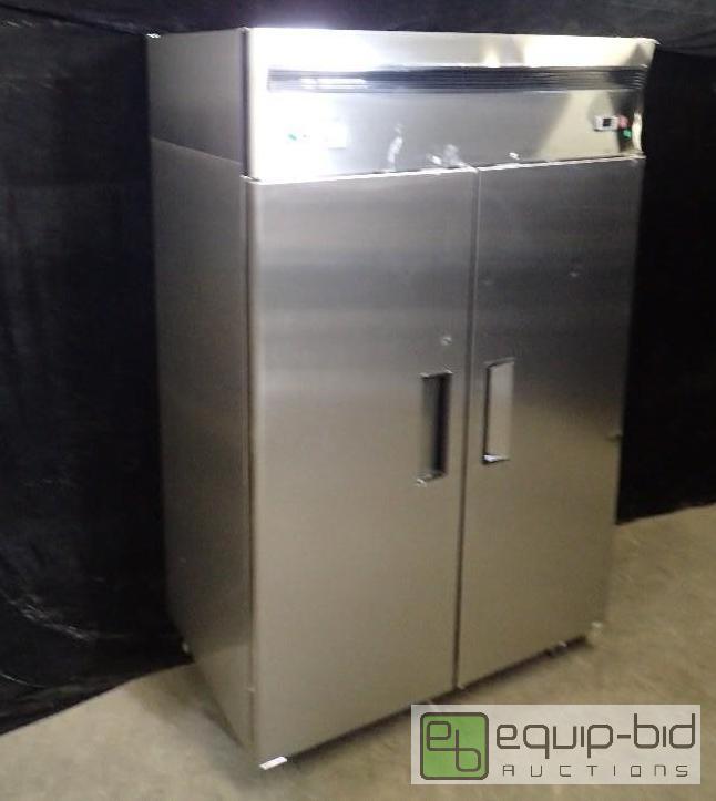 lot 1004 image: Supera 52 Solid 2-Door Reach-In Freezer (F2R-1)