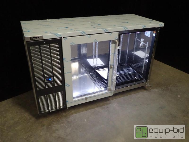 lot 1031 image: Perlick 60in Under CounterStainless Top Merchandising Cooler