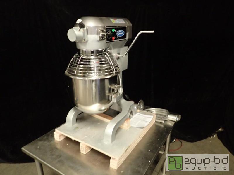 lot 1038 image: General 20qt Mixer w Bowl Guard