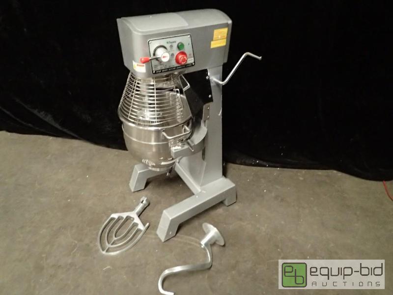 lot 1039 image: Supera 30qt Mixer with Bowl Guard