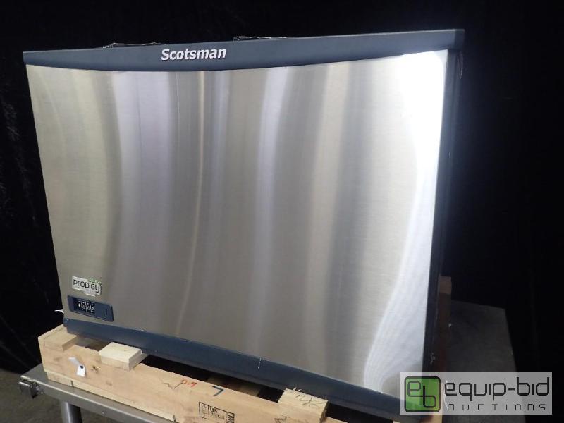 lot 1043 image: Scotsman Prodigy Series 500lb Water Cooled Ice Machine