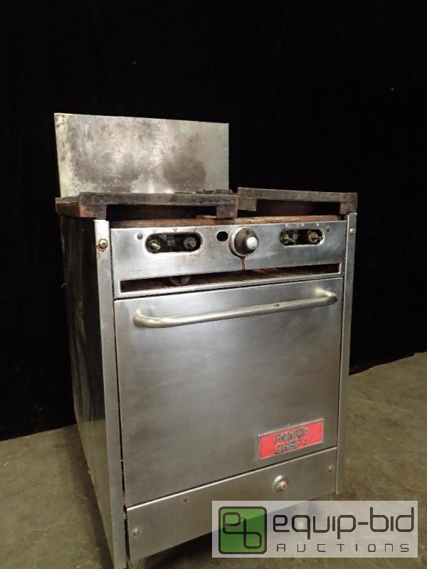 lot 1066 image: Franklin Chef 4 Burner Range