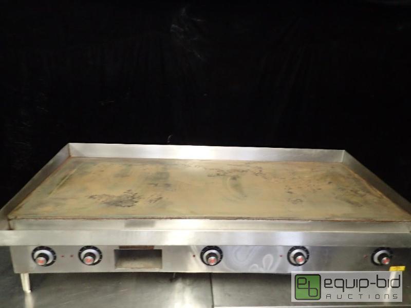 lot 1067 image: Vulcan Heavy Duty Flat Top Grill