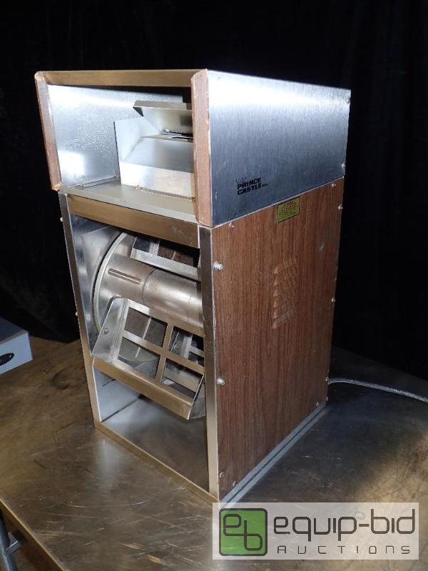 lot 1091 image: Prince Castle Heated Display Carousel