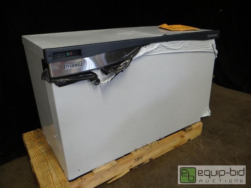 lot 1101 image: Scotsman (C1848SR-32) - 1828 lb Half Size Cube Ice Machine - Prodigy Series