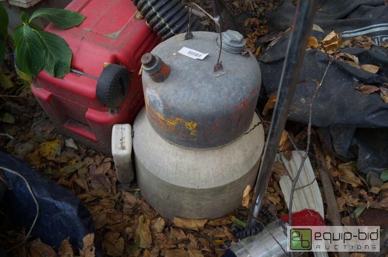 lot 724 image: Vintage Advertising Phillips 66 Oil Base  Vintage Gas Can