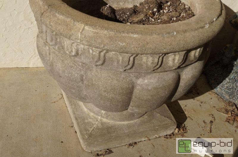 lot 730 image: Pair concrete pots 2x the money