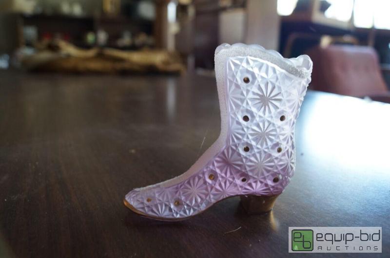 lot 739 image: Antique Signed Fenton Boot