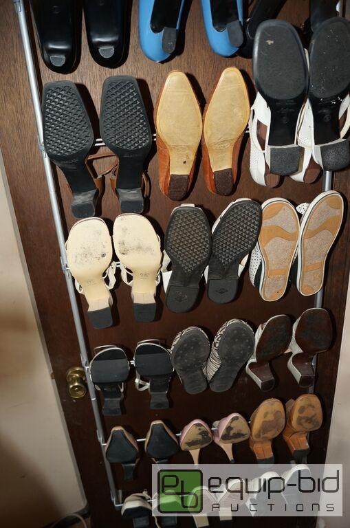lot 766 image: Large Lot Vintage Shoes  Rack