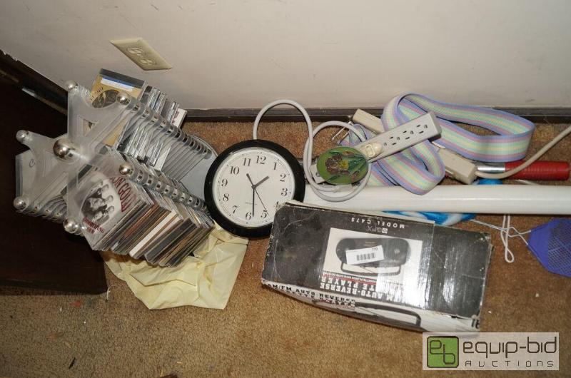 lot 770 image: Lot of CDs including swiveling holder, Radio...