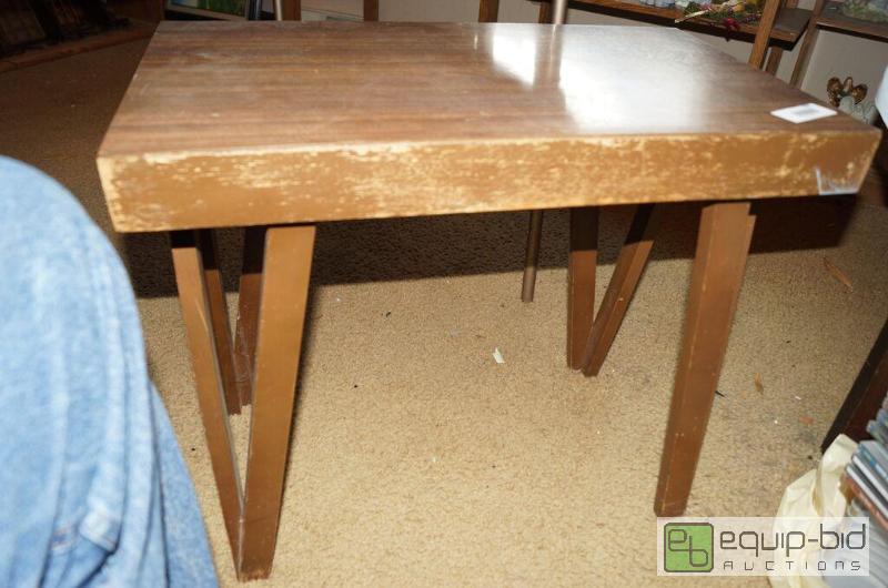 lot 780 image: Mid Century Modern End Table