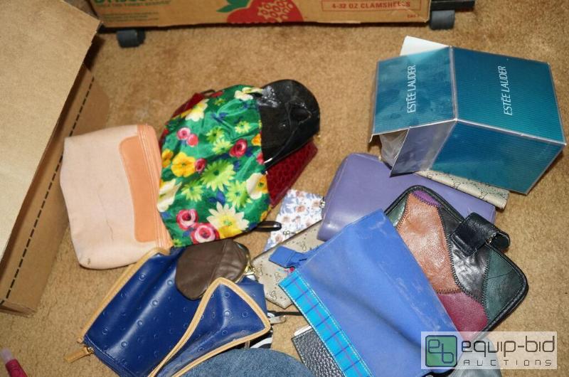lot 781 image: Large Lot Purses - Make Up - More