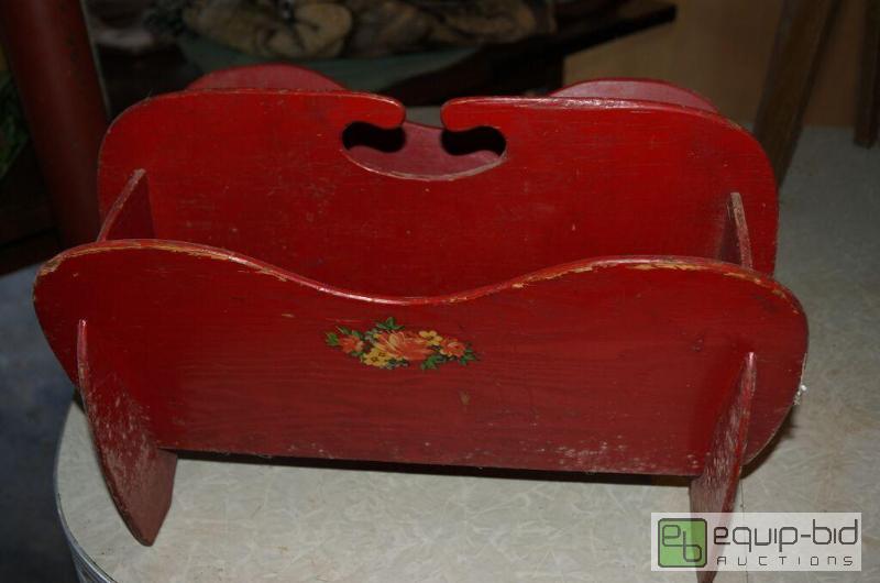 lot 8096 image: 1940s Painted Shabby Chic Magazine Rack