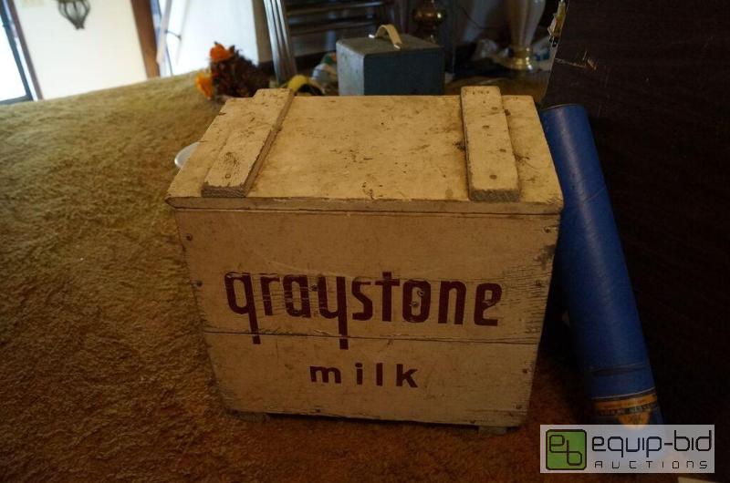 lot 8191 image: Vintage Graystone Milk Door Delivery Holder - Wooden