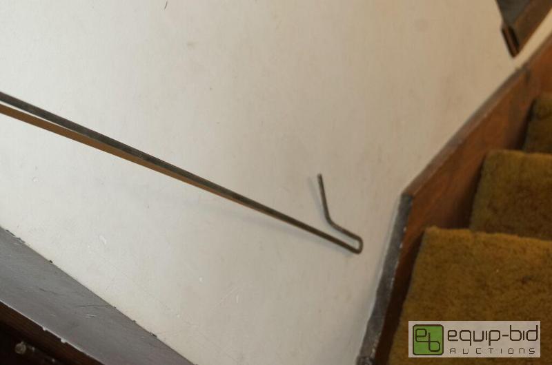 lot 8197 image: Primitive
