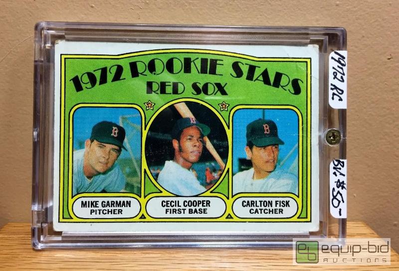 lot 1016 image: 1972 TOPPS CARLTON FISK ROOKIE CARD BOOK VALUE $50 - ONE OF THE GREATEST CATCHERS EVER -HALL OF FAME