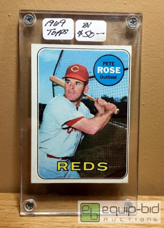 lot 1033 image: 1969 TOPPS PETE ROSE - BOOK VALUE $50 - ALL TIME HIT KING CHARLIE HUSTLE MUST SEE