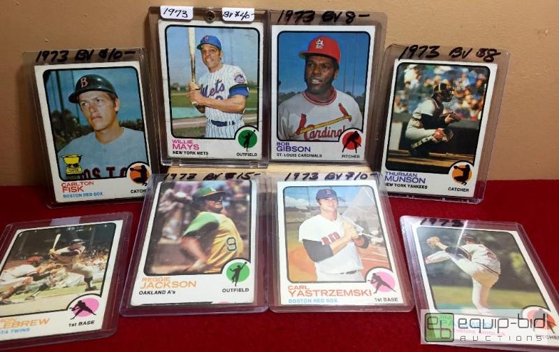 lot 1040 image: 1973 BASEBALL LOT (8) SUPERSTARS - WILLIE MAYS - BOB GIBSON - REGGIE JACKSON - JIM PALMER  BV $100