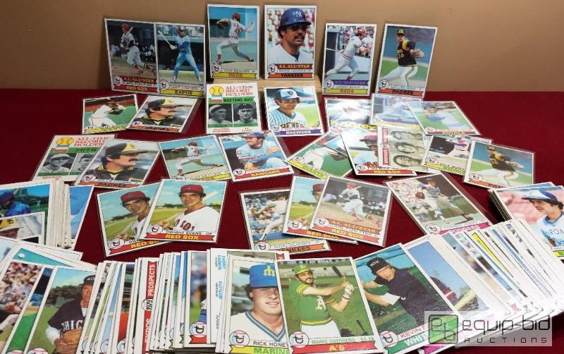 lot 1054 image: 1979 TOPPS VINTAGE CARD LOT - 200 CARDS - LOADED WITH STARS - BOOK VALUE $200   MUST SEE