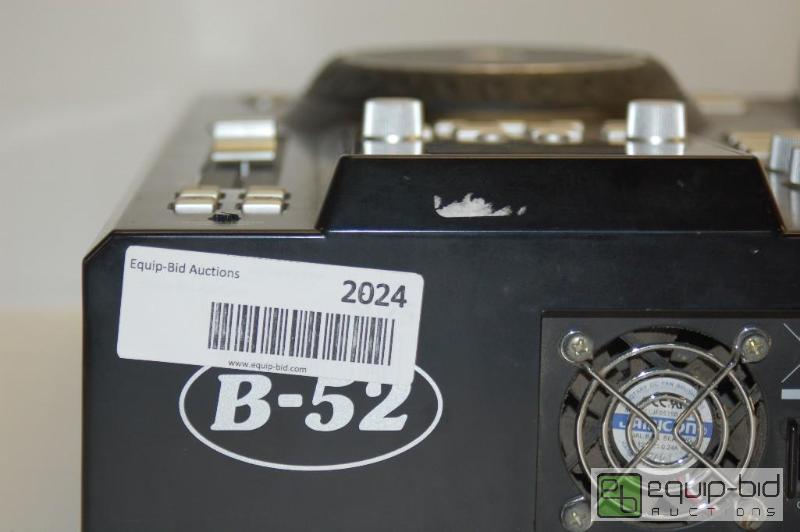 lot 2024 image: PRO B52 DIGY MIXER (CD DOESNT EJECT)