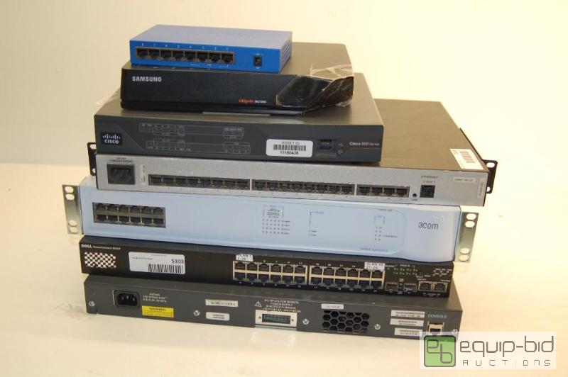 lot 2033 image: LOT OF NETWORKING EQUIPMENT