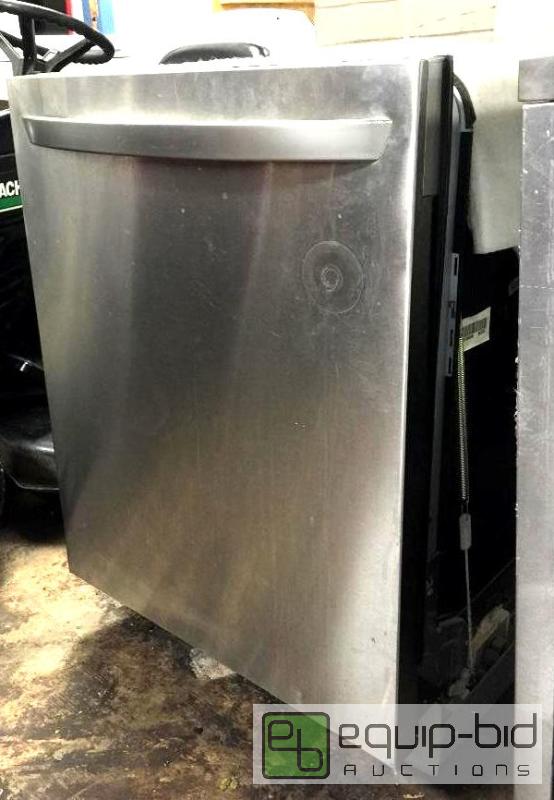 lot 124 image: LG STAINLESS DISH WASHER WITH HIDDEN CONTROLS