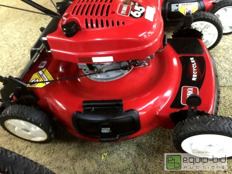 lot 129 image: TORO 6.5 HP GTS RECYCLER WITH VARIABLE SPEED PROPEL SYSTEM