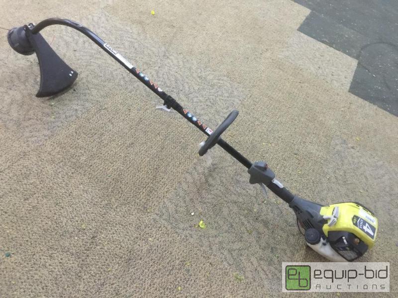 lot 135 image: RYOBI C430 4-Cycle Curved Shaft Trimmer