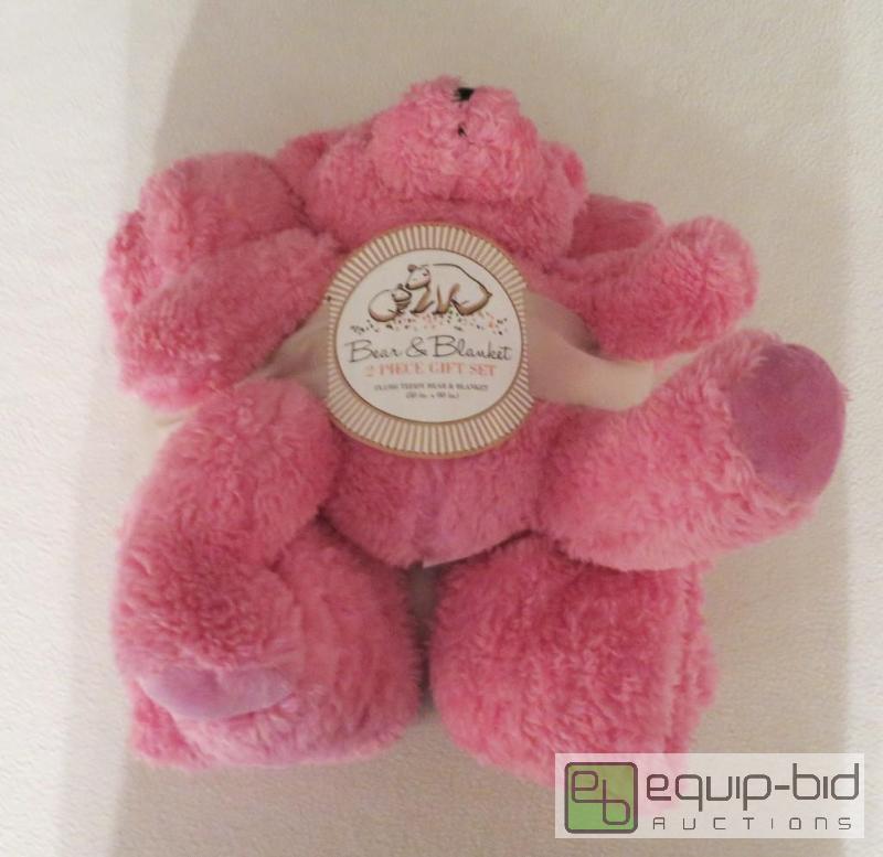 lot 106 image: BEAR AND BLANKIE