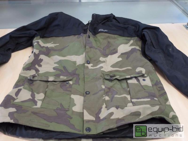 lot 112 image: Airblaster Camo Pullover Jacket - Mens Large