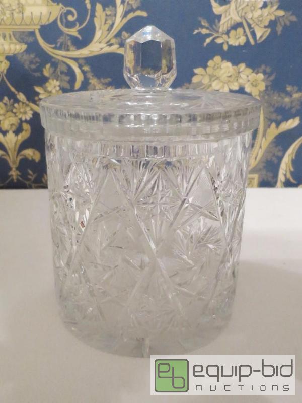 lot 120 image: CRYSTAL BISCUIT  JAR WITH  LID