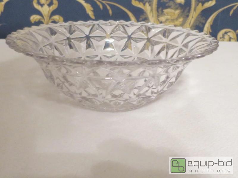lot 122 image: ANTIQUE CUT GLASS SERVING BOWL