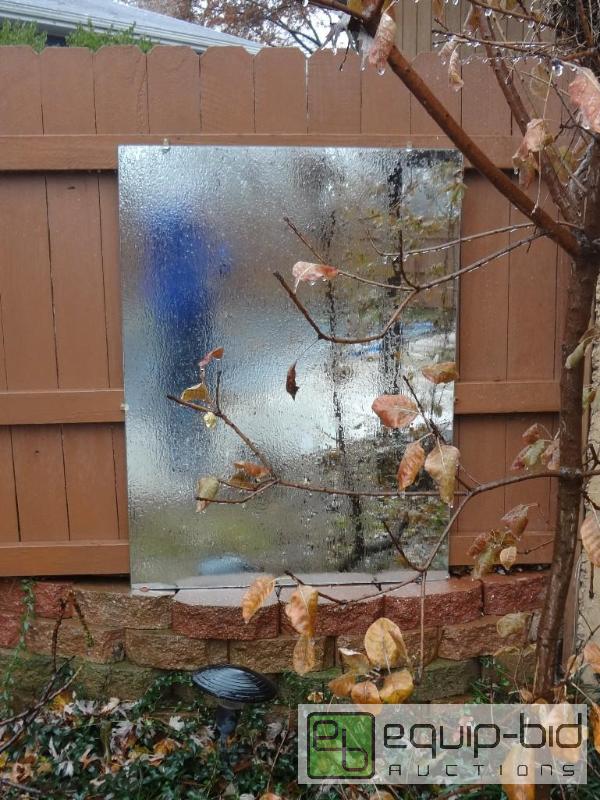 lot 126 image: LARGE MIRROR