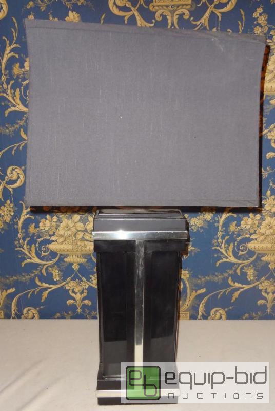 lot 148 image: Modern Lamp