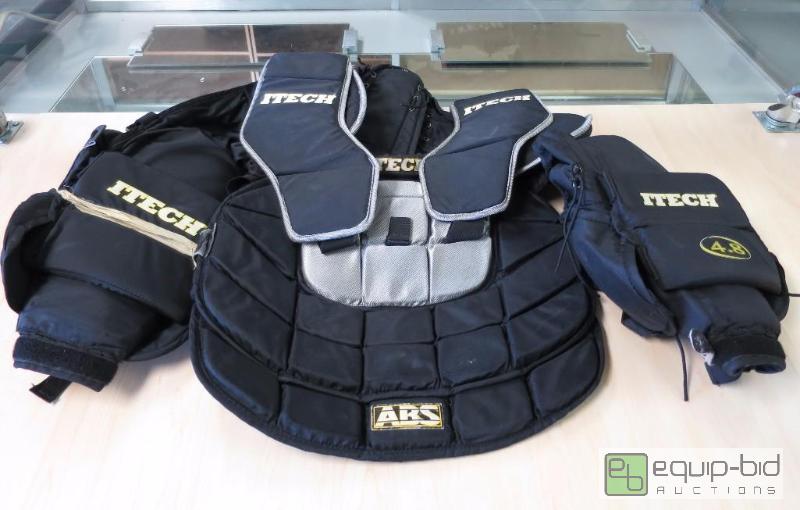 lot 151 image: Goalie Pads