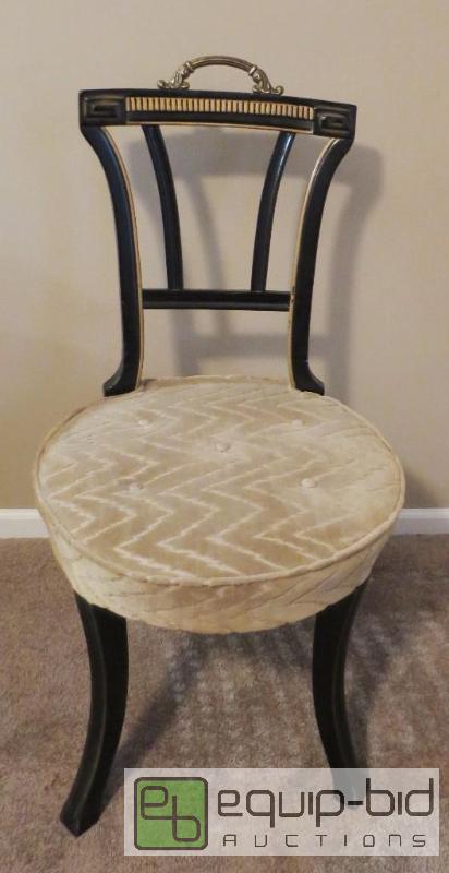 lot 166 image: Vintage Chair
